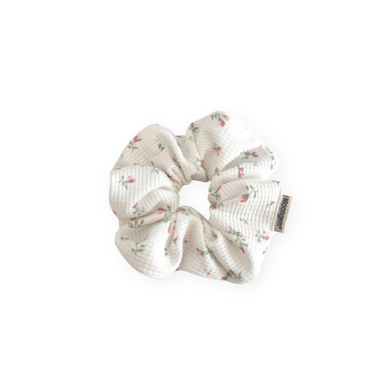 Medium Scrunchie Pink Floral Waffle Lattice