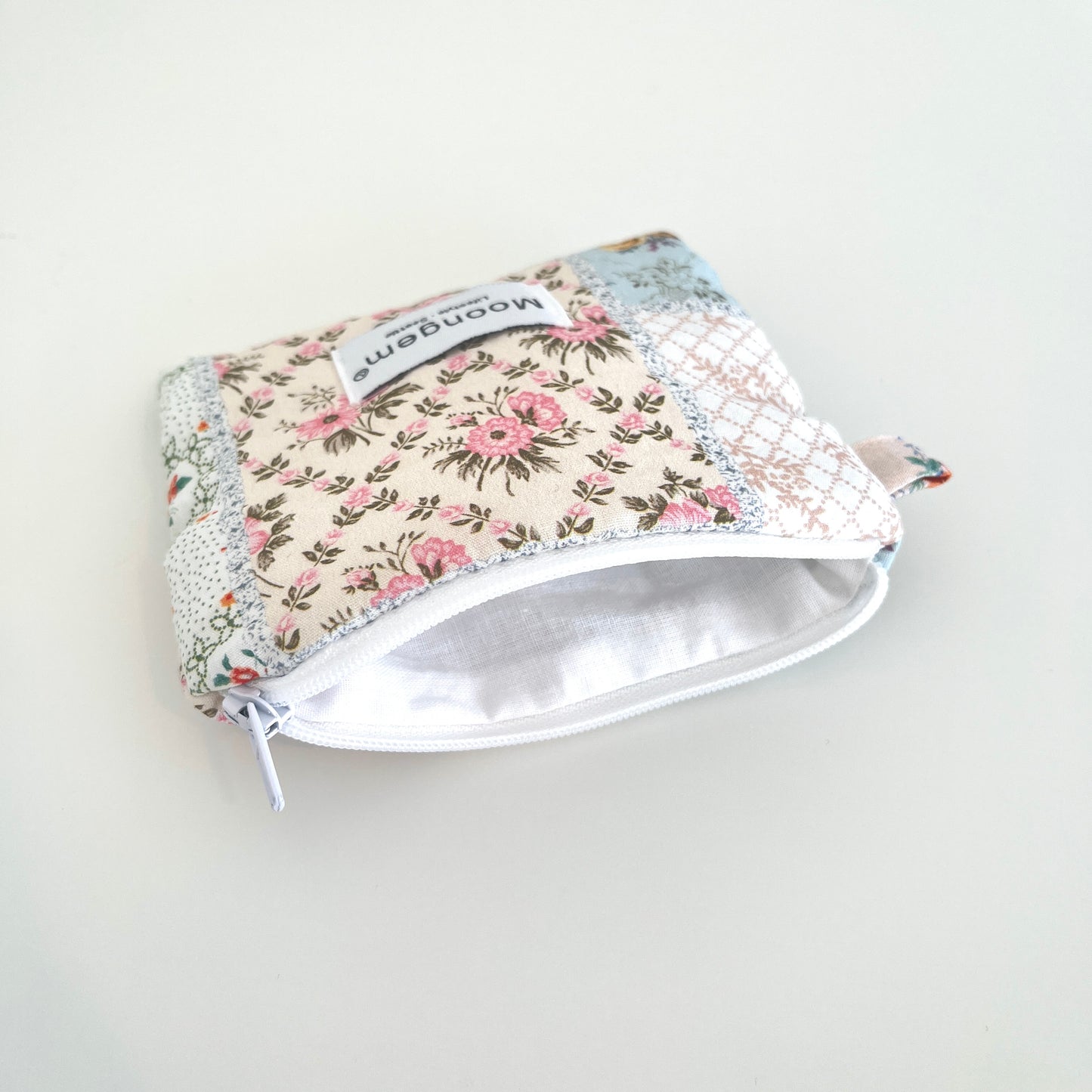 Flat Pouch Splicing Pastel Floral Grid