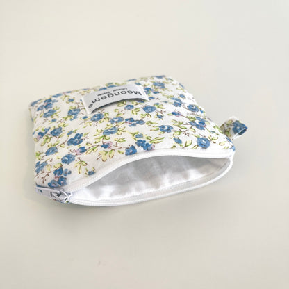 Flat Pouch Blue Rural Floral