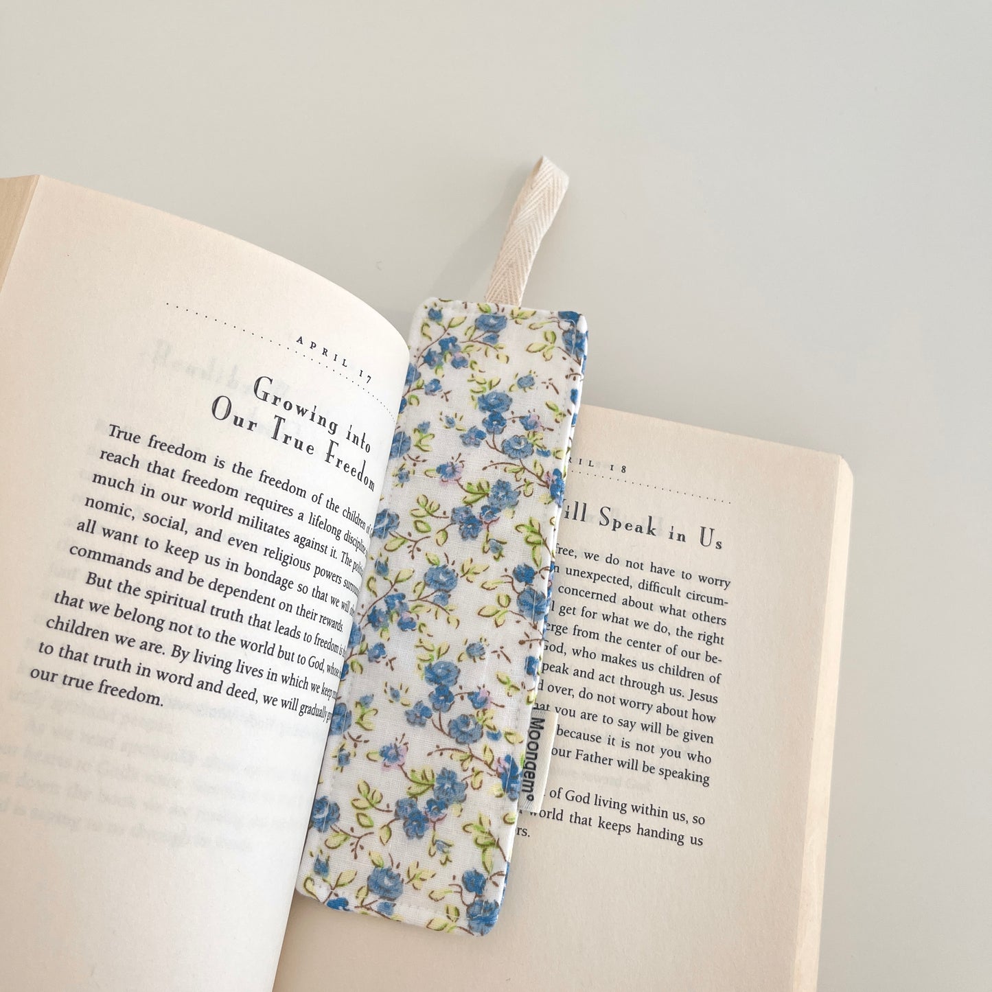 Bookmark Blue Rural Floral